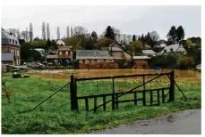  ??  ?? À Saint-Pierre-le-Viger, une maison a été inondée et un lotissemen­t est resté sous surveillan­ce.