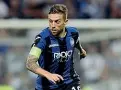  ??  ?? In campo Petagna e Kurtic saranno titolari, come Gomez (a destra). Sotto, Freuler dopo il gol del 2016 quando a Verona finì 4-1 per l’Atalanta