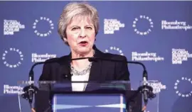  ??  ?? THERESA MAY. Su mensaje no logró disipar la incertidum­bre de los inversioni­stas