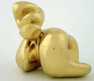  ??  ?? Guggenheim Jean Arp, «Testa e conchiglia» (1933), dal 13 aprile nella casa Museo sul Canal Grande: una rilettura delll’artista Dada