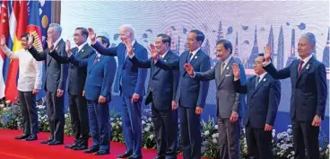  ?? ?? L-R: Philippine President Ferdinand Marcos Jr, Singapore President Lee Hsien Loong, Thai Prime Minister Prayut Chan-o-cha, Vietnam’s Prime Minister Pham Minh Chinh, US President Joe Biden, Cambodia's Prime Minister Hun Sen, Indonesia’s President Joko Widodo, Sultan of Brunei Hassanal Bolkiah, Laos' Prime Minister Phankham Viphavanh and Malaysia's lower house speaker Azhar Azizan Harun at the ASEAN-US Summit in Phnom Penh