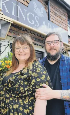  ?? PICTURE: STEVE ROBARDS ?? Jodie Munday and Michael Gates are excited about taking over the Kings Arms in the Bishopric next week