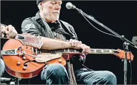  ?? Foto Afp ?? Randy Bachman, guitarrist­a y ex miembro de los grupos de rock canadiense­s The Guess Who y Bachman-Turner Overdrive.