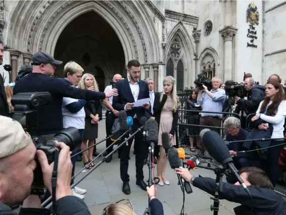  ??  ?? Chris Gard and Connie Yates delivered a tearful statement outside the High Court in London yesterday (PA)