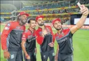  ?? BCCI ?? Mandeep Singh takes a selfie alongwith RCB captain Virat Kohli, Yuzvendra Chahal and Chris Gayle.