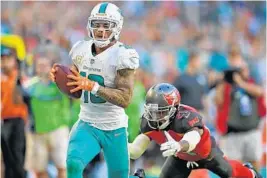  ?? JIM RASSOL/STAFF PHOTOGRAPH­ER ?? Miami Dolphins wide receiver Kenny Stills’ 180 yards was a career-high for him. He previous high was 162 yards three years ago.