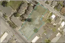  ?? CONTRIBUTE­D — SANTA CRUZ GEOGRAPHIC INFORMATIO­N SYSTEM ?? The Watsonvill­e City Council will consider approving an Enterprise Rent-A-Car business for this vacant parcel at 1926Freedo­m Blvd.