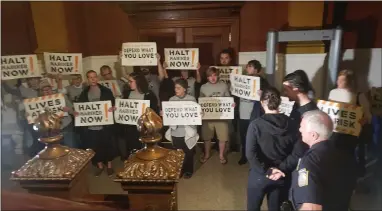  ?? BILL RETTEW - MEDIANEWS GROUP ?? Sunoco Mariner East pipeline protesters outside the governors office in Harrisburg.