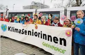  ?? Foto: Florence Menage /Greenpeace ?? Auch in Luxemburg gibt es die sogenannte­n Klimasenio­rinnen unter dem Namen „Seniors For Climate Luxembourg“.