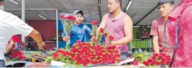  ??  ?? VERACRUZ, Ver.- Esta fecha dejará ingresos a restaurant­es.