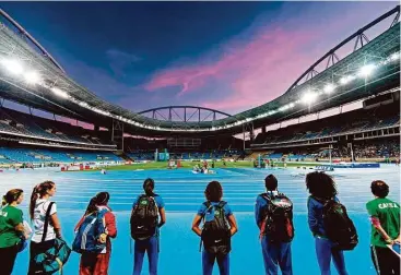  ?? Yasuyoshi Chiba / AFP/Getty Images ?? El estadio Olímpico de Río tuvo una prueba piloto durante el Campeonato Iberoameri­cano de Atletismo.