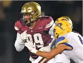  ?? KIRSTEN STICKNEY/SUN-TIMES ?? St. Ignatius’ Justin Scott is planning an official visit to Georgia in April.