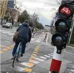  ?? Foto: Sibila Lind ?? Auf der Avenue Marie Thérèse sind Radfahrer derzeit etwas entspannte­r unterwegs.