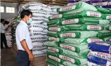  ?? VNA/ VNS Photo Thanh Tân ?? A fertiliser shop in Tây Ninh Province. The demand for fertiliser for agricultur­al production in Việt Nam is about 10.5 million tonnes per year.