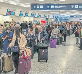  ?? M. QUINTEROS ?? Aeropuerto­s llenos. El pico se dio en la segunda quincena.