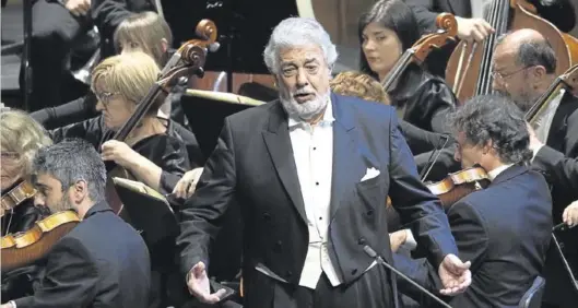  ?? ANTONI BOFILL / ACN ?? Plácido Domingo durante su concierto del domingo en el Liceo de Barcelona.