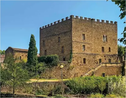  ?? ?? Mont-de-marsan, capital de Las Landas, en cuyas posesiones Margarita compuso algunas de sus obras más celebradas. Su nombre figura en el título de la (1548).