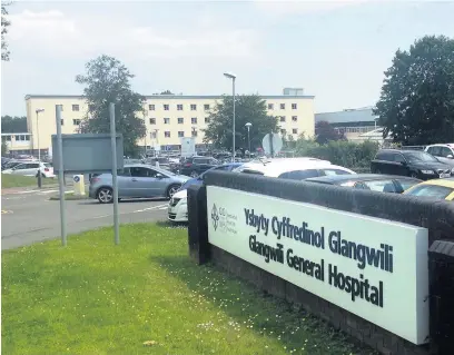  ?? Picture: Katy Woodhouse ?? Glangwili Hospital is still dealing with a number of patients who have tested positive for Covid-19.
