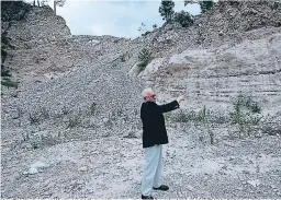  ?? FOTO: JOHNY MAGALLANES ?? Ramón Custodio López denuncia que un grupo de pobladores de El Tizatillo ha usurpado tierras de su propiedad.