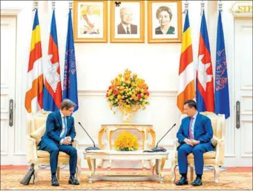  ?? STPM ?? Prime Minister Hun Manet (right) meets with Australian ambassador Justin Whyatt on January 22.