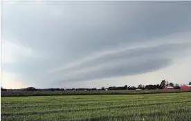  ??  ?? Shelf clouds in a picture taken in Wainfleet.