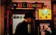  ?? ?? An AFC Richmond scarf hangs at the Prince’s Head in London.