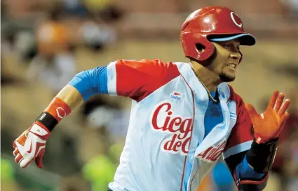  ??  ?? Yulieski Gurriel desertó en febrero de este año luego de la Serie del Caribe en República Dominicana.