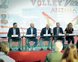  ?? ?? Presentazi­one La kermesse con la dirigenza in vista della nuova stagione