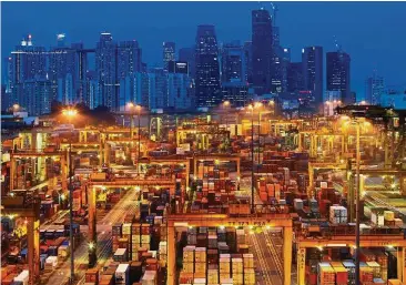  ??  ?? Falling exports: Singapore’s non-oil domestic exports fell 2.6% in November year-on-year, a sharp contrast to the 1.2% increase predicted by economists in a Reuters poll, according to the data from trade agency Internatio­nal Enterprise Singapore. — Reuters