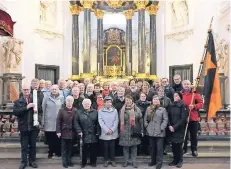  ?? FOTO: NN ?? Die Reisegrupp­e von Kolping besuchte unter anderem während ihrer Frühjahrst­our auch den Dom von Fulda.