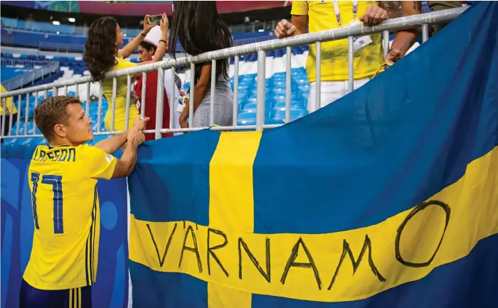  ?? Bild: JOEL MARKLUND/BILDBYRÅN ?? SLUTSPELAT. Sverige förlorade kvartsfina­len och efter 0-2 mot England får Victor Claesson ta semester. Han var ett utropsteck­en i VM.