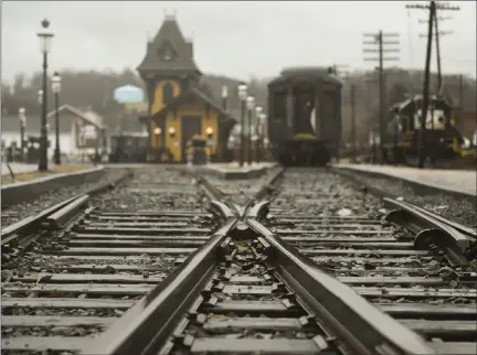  ?? MEDIANEWS GROUP FILE PHOTO ?? The Colebrookd­ale Railroad, which runs excursions from Boyertown to Pottstown, is one of the main tourist attraction­s in Boyertown.