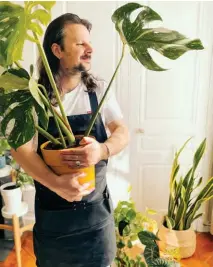  ?? ?? Pour partager sa passion du végétal, Maxime Thevenon a créé Hankō, première box de plantes d’intérieur française.