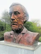  ?? ?? Bronze bust of John Tyndall.