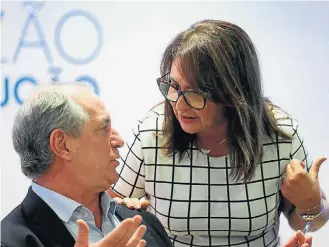  ?? DIDA SAMPAIO/ESTADÃO ?? Em Brasília. Ciro Gomes e Katia Abreu conversam durante o evento realizado pelo PDT