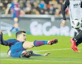  ?? FOTO: PEP MORATA ?? Así fue el primer gol culé de Coutinho Fue en la semifinal de Copa en Mestalla