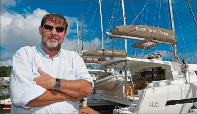  ??  ?? A 56 ans, Loic Bonnet a construit un véritable empire du bateau de location sur les cinq continents.