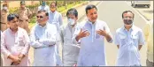  ??  ?? Senior Congress leader Randeep Surjewala (C), along with other leaders, addresses the media in Jaipur on Tuesday. —PTI