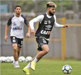  ??  ?? Artilheiro do campeonato, Gabriel está confirmado contra o Palmeiras