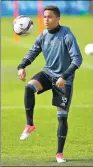  ?? MICHAEL KOOREN / REUTERS ?? Ajax youngster Justin Kluivert in a training session.