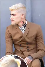  ?? SPLASH NEWS ?? TERANG: Rambut, jenggot, dan kumis Zayn Malik berubah warna. Di tengkuknya ada tato baru.