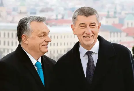  ?? Foto: Dan Materna, MAFRA ?? „Politika je box“Premiér Andrej Babiš se včera v Praze sešel s maďarským premiérem Viktorem Orbánem. „Jsem rád, že můžu být hostem premiéra odvážné vlády,“řekl Orbán. Evropská politika se podle něj mění. „Dnes už je to spíše box,“prohlásil.