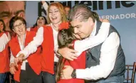  ??  ?? Asistentes. El precandida­to por la gubernatur­a de Coahuila se reunió con alrededor de 2 mil mujeres.