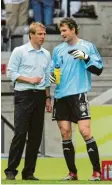  ?? Foto: dpa ?? Klinsmann als Bundestrai­ner, Lehmann als Nationalto­rhüter.