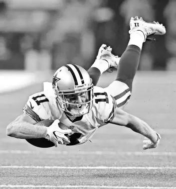  ?? TIM HEITMAN, USA TODAY SPORTS ?? Cowboys wideout Cole Beasley has no touchdowns but averages nearly 70 yards receiving a game.