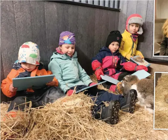 ??  ?? SIXTEN, 4, Kenza, 5, Julia, 4, Lo, 4 och Lille Skutt läser i kaninhagen.