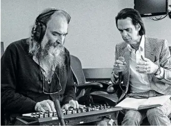  ?? [ Goliath Records Ltd.] ?? Komponiere­n im Lockdown: Nick Cave (rechts) mit Warren Ellis.