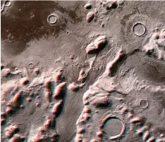  ??  ?? Diese 3 D Aufnahmen vom Mars kann man in der neuen Ausstellun­g bestaunen. Rich tig fasziniere­nd sehen sie allerdings erst mit einer 3 D Bille aus. Die kann man im Museum ausleihen.