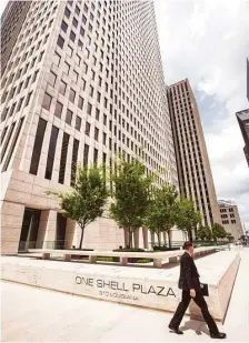  ?? Brett Coomer / Houston Chronicle ?? Today, One Shell Plaza is the 10th-tallest building in downtown.