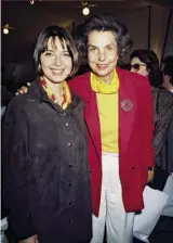  ??  ?? TRA LE STELLE Due foto d’epoca di Liliane Bettencour­t, nello scatto in b/n a sinistra è con Maria Callas nel 1970, a destra con l’amica Isabella Rossellini.